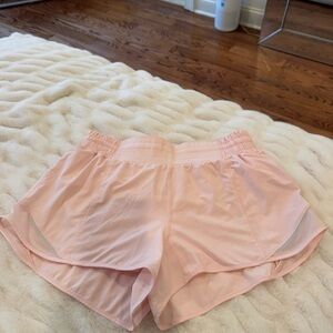 Lululemon Hotty Hot High-Rise Lined Short 2.5”